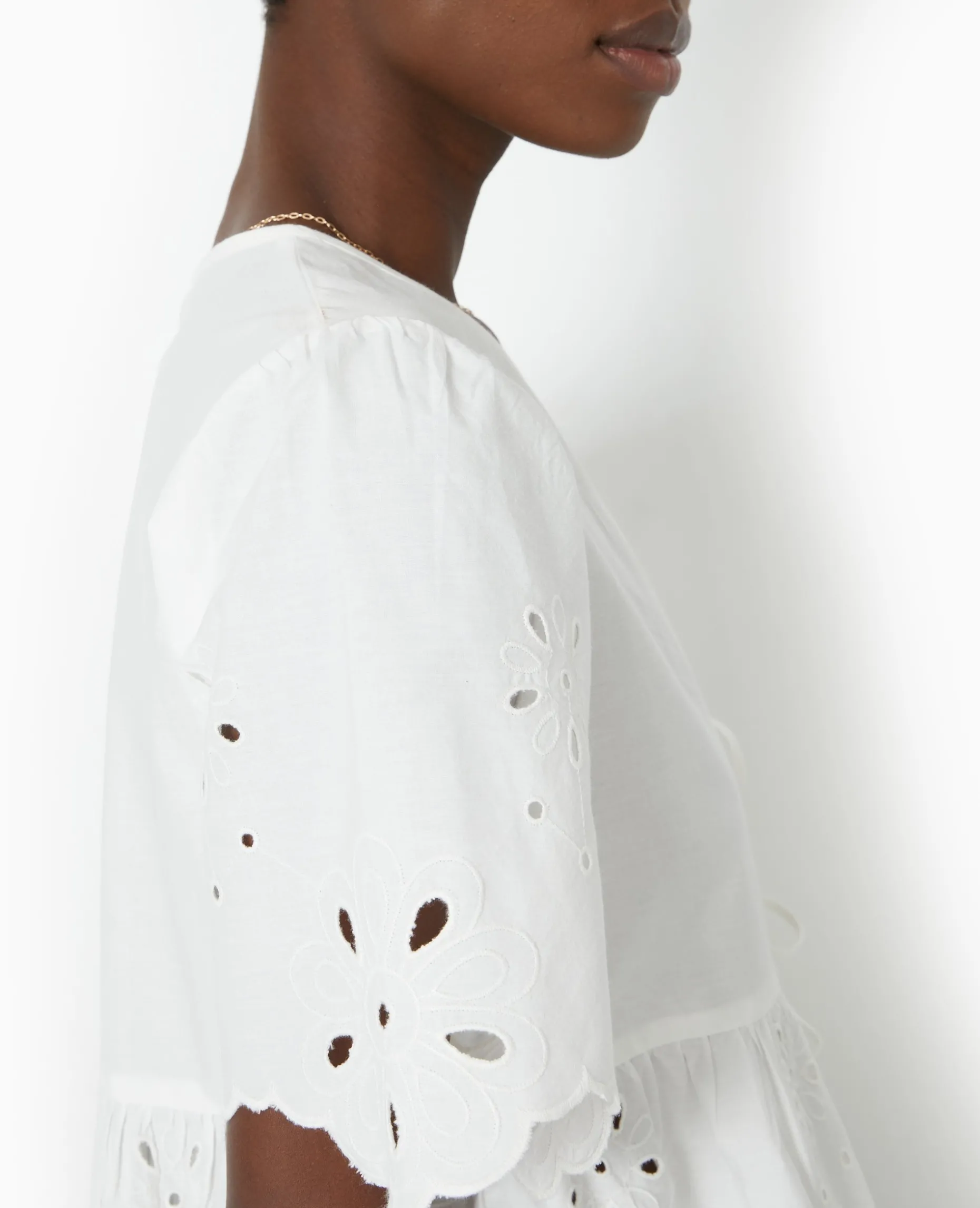 Blouse Avec Broderie Anglaise Et Nouettes - Blanc