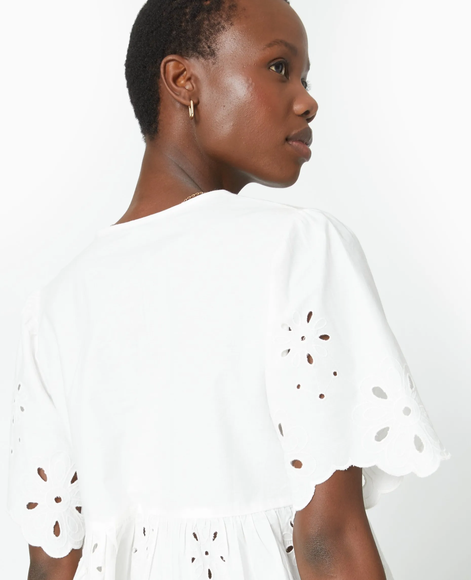 Blouse Avec Broderie Anglaise Et Nouettes - Blanc
