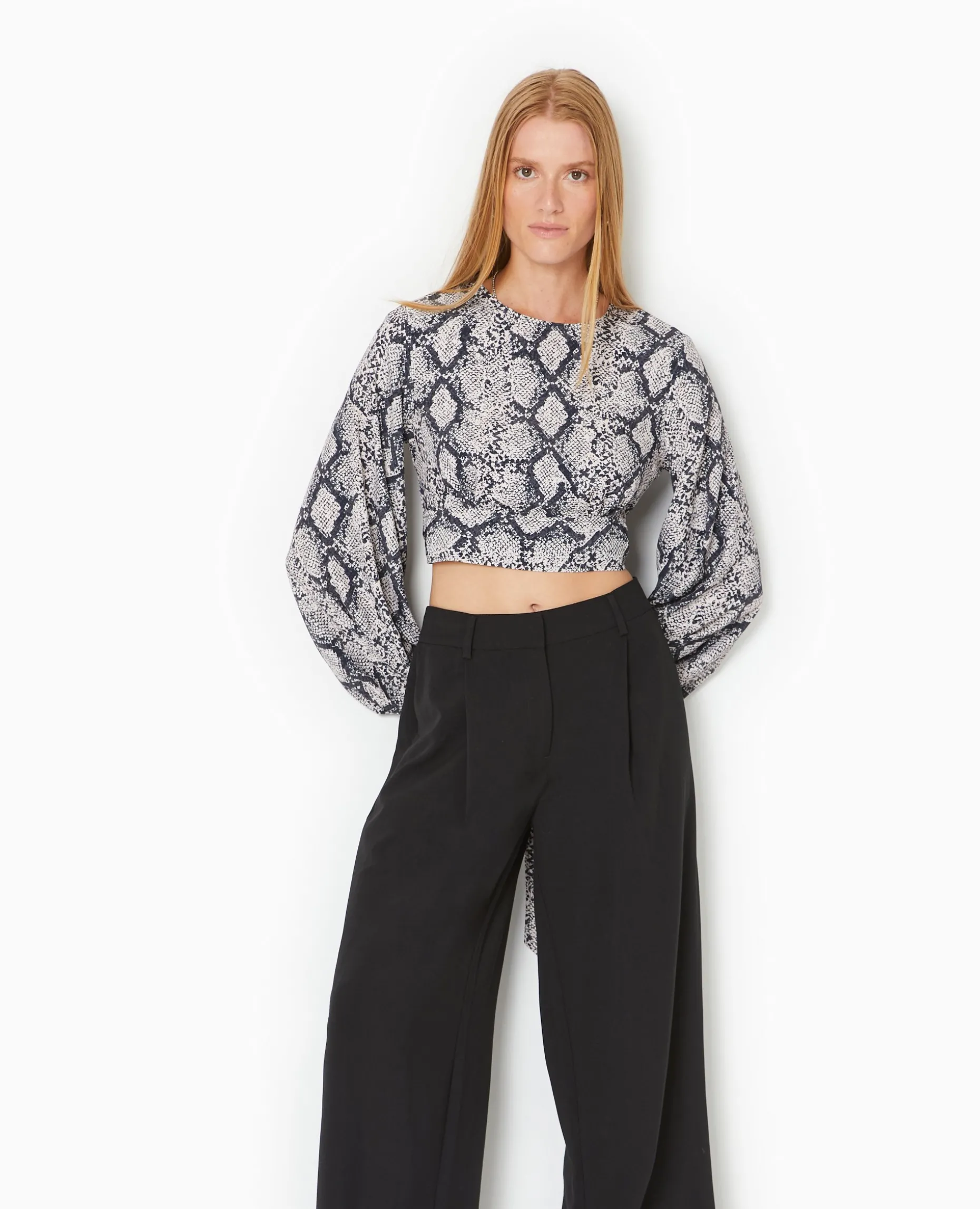Blouse Courte Avec Découpe Dos Motif Python - Marron