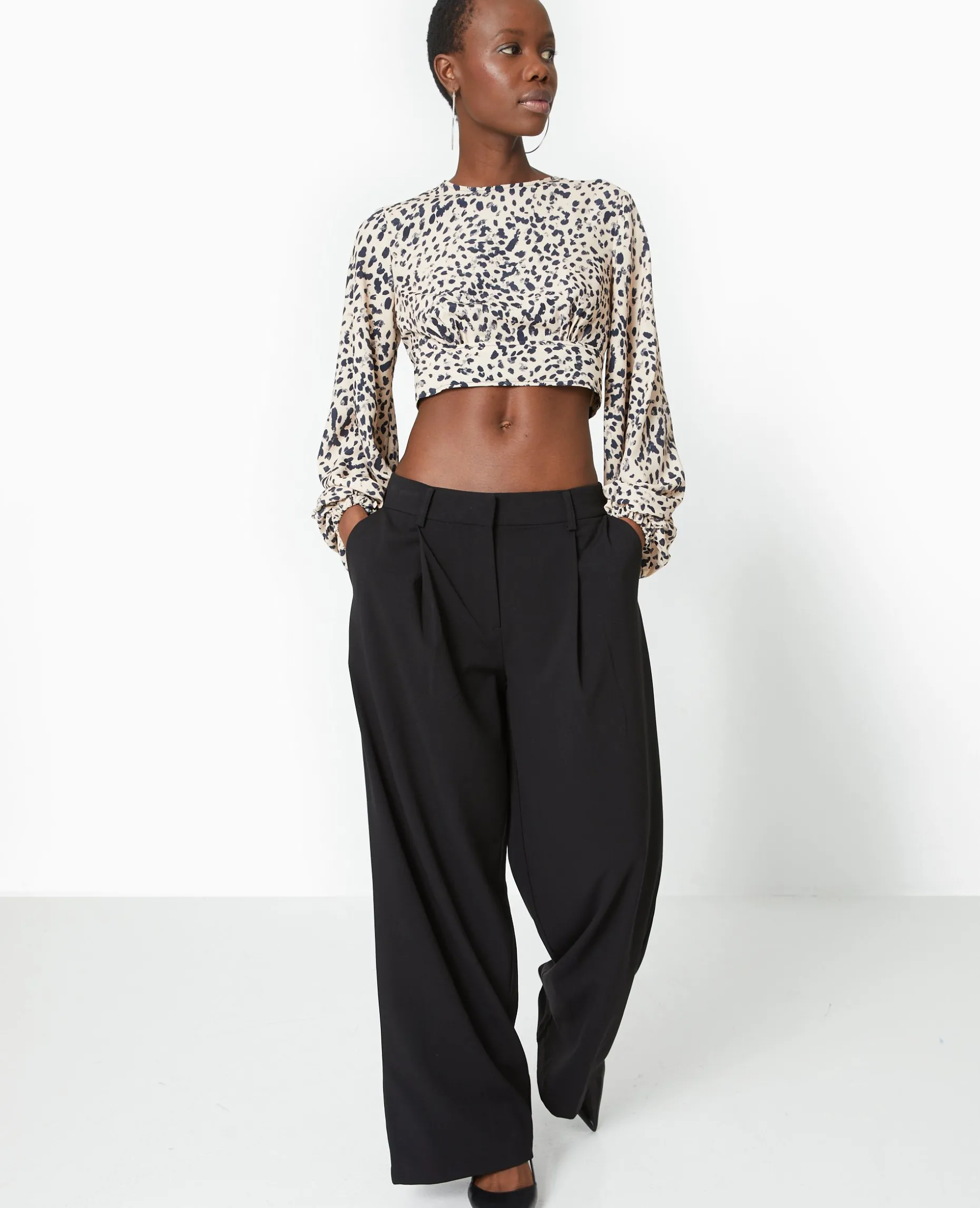 Blouse Courte Avec Découpe Dos Motif Léopard - Taupe