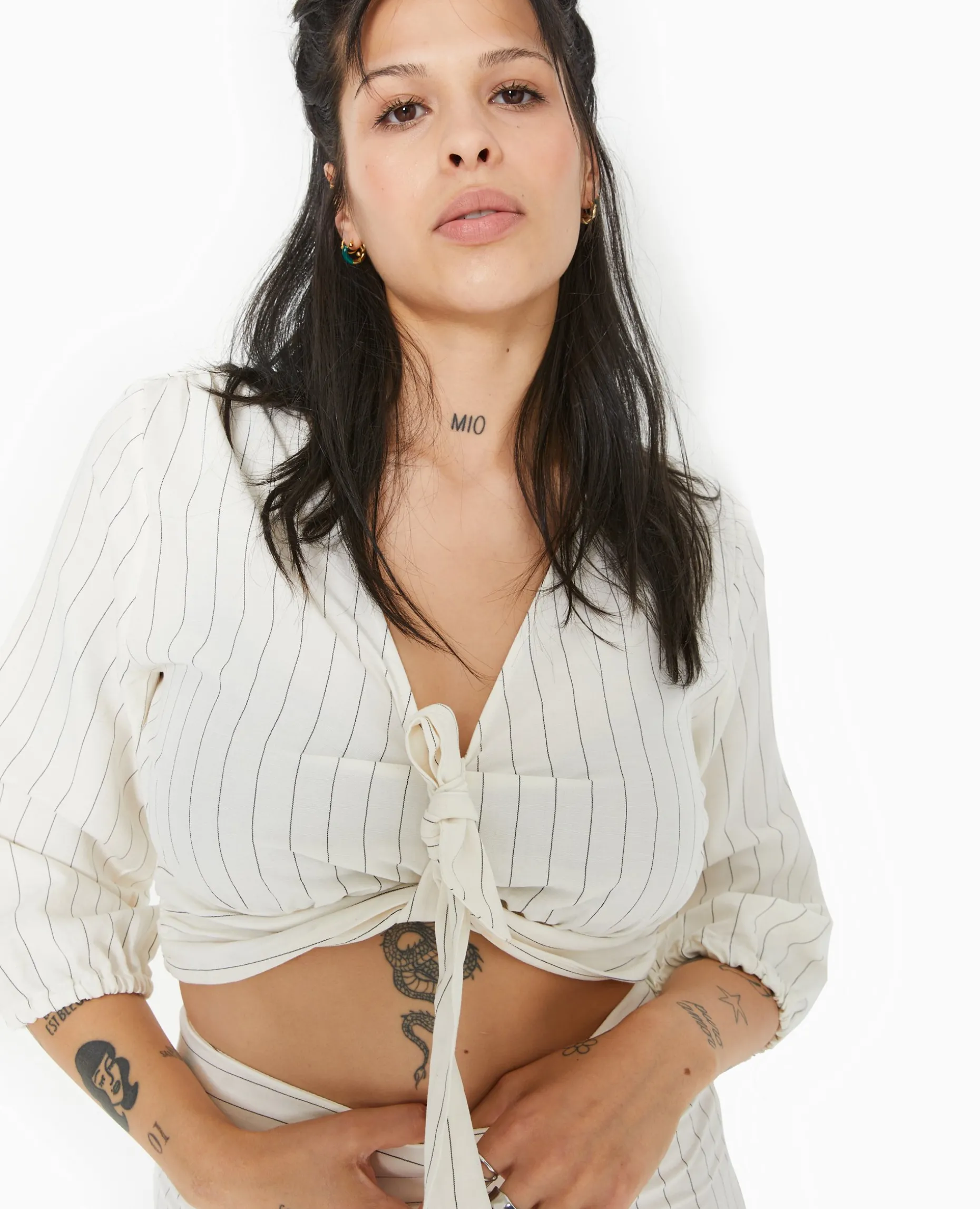 Blouse Courte Avec Nœud Devant - Blanc