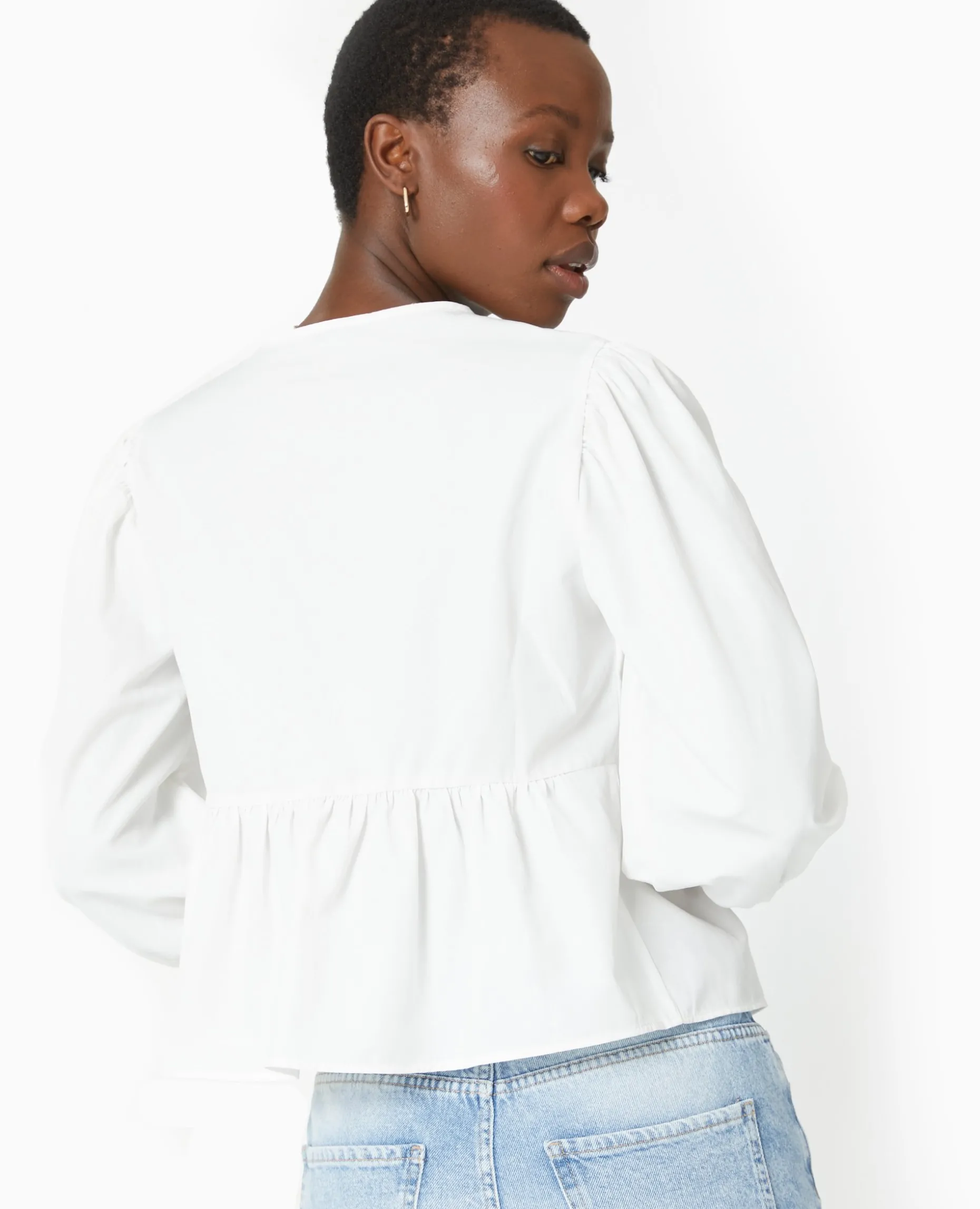 Blouse Manches Ballons Avec Nouettes Et Volant - Blanc