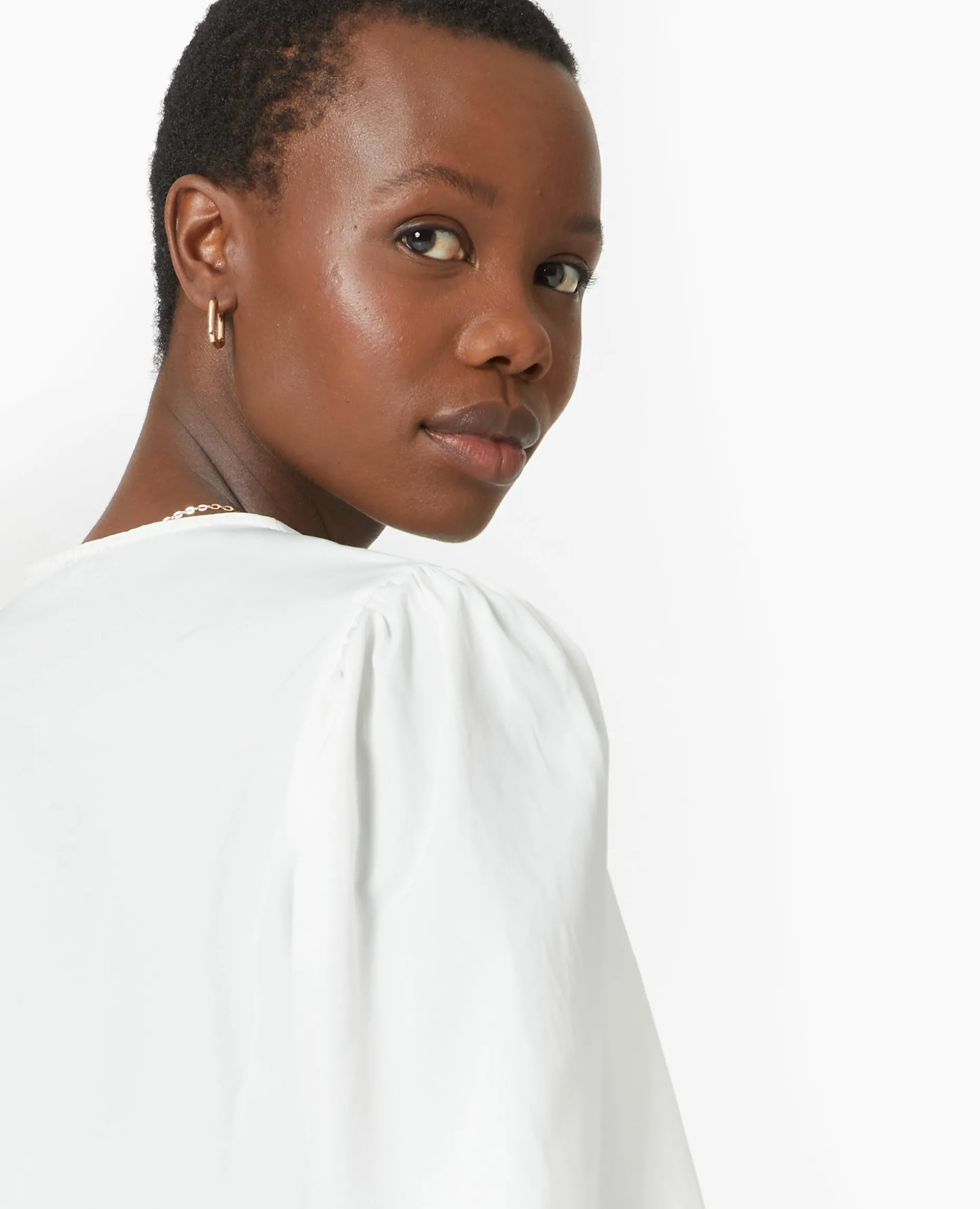 Blouse Manches Ballons Avec Nouettes Et Volant - Blanc