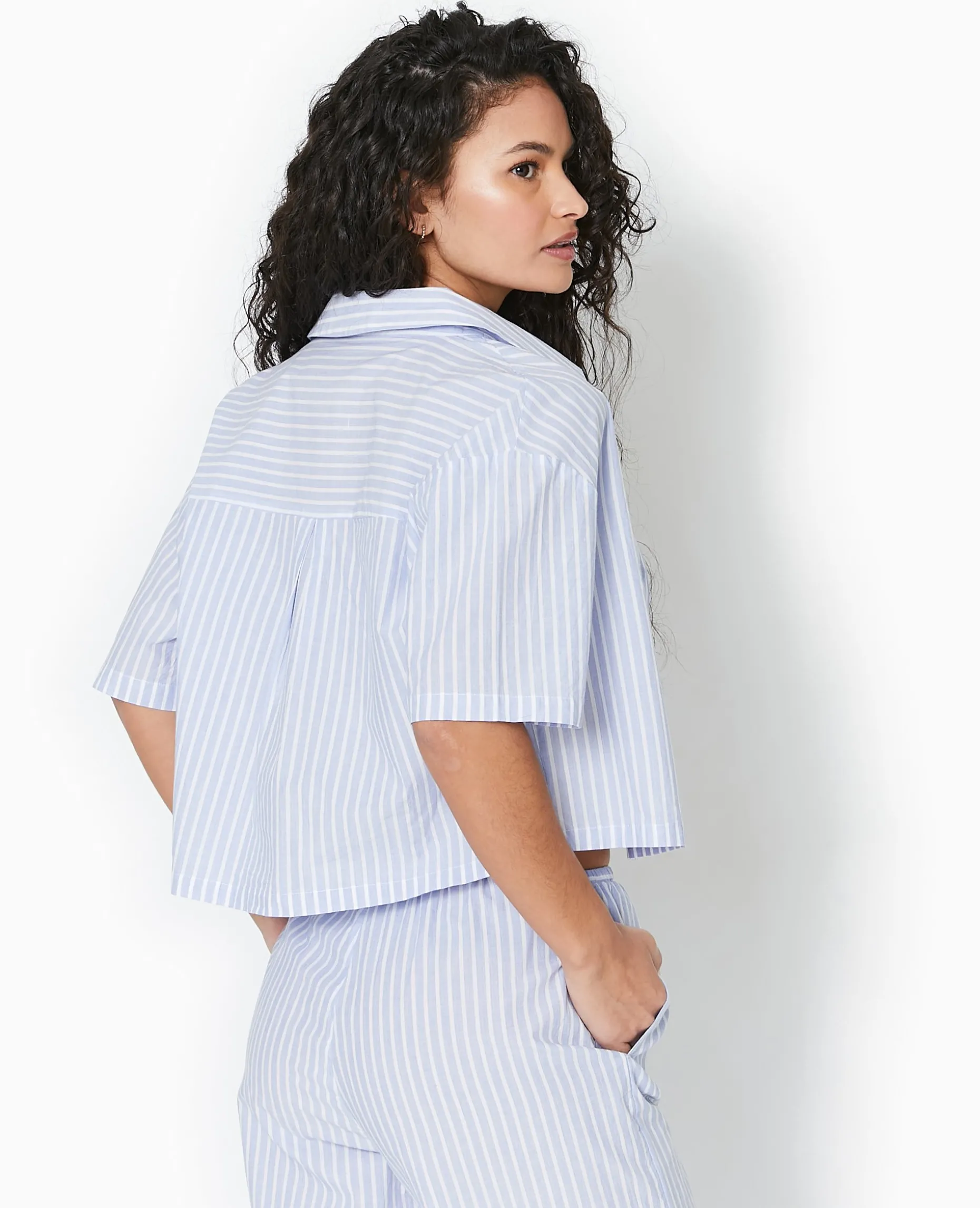 Chemise Cropped Rayée Façon Pyjama D'homme - Bleu