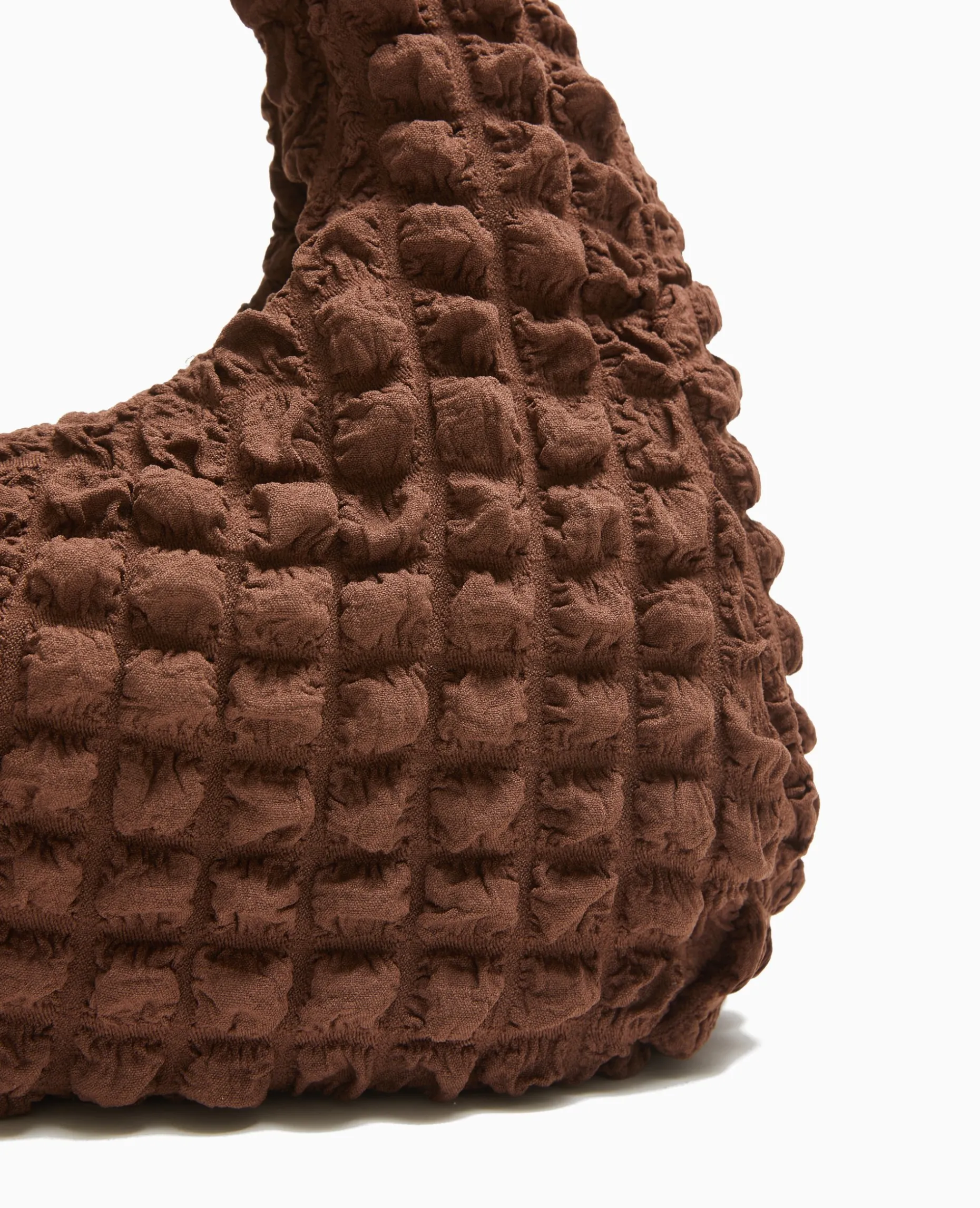 Sac Forme Lune En Tissu Reliéfé - Marron