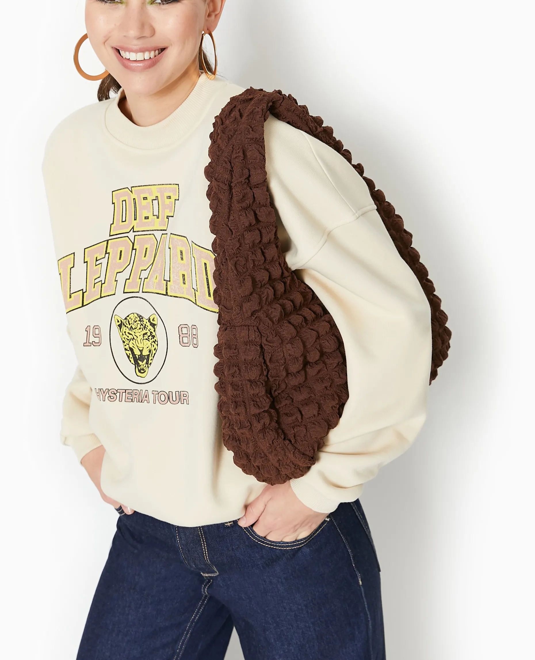 Sac Forme Lune En Tissu Reliéfé - Marron