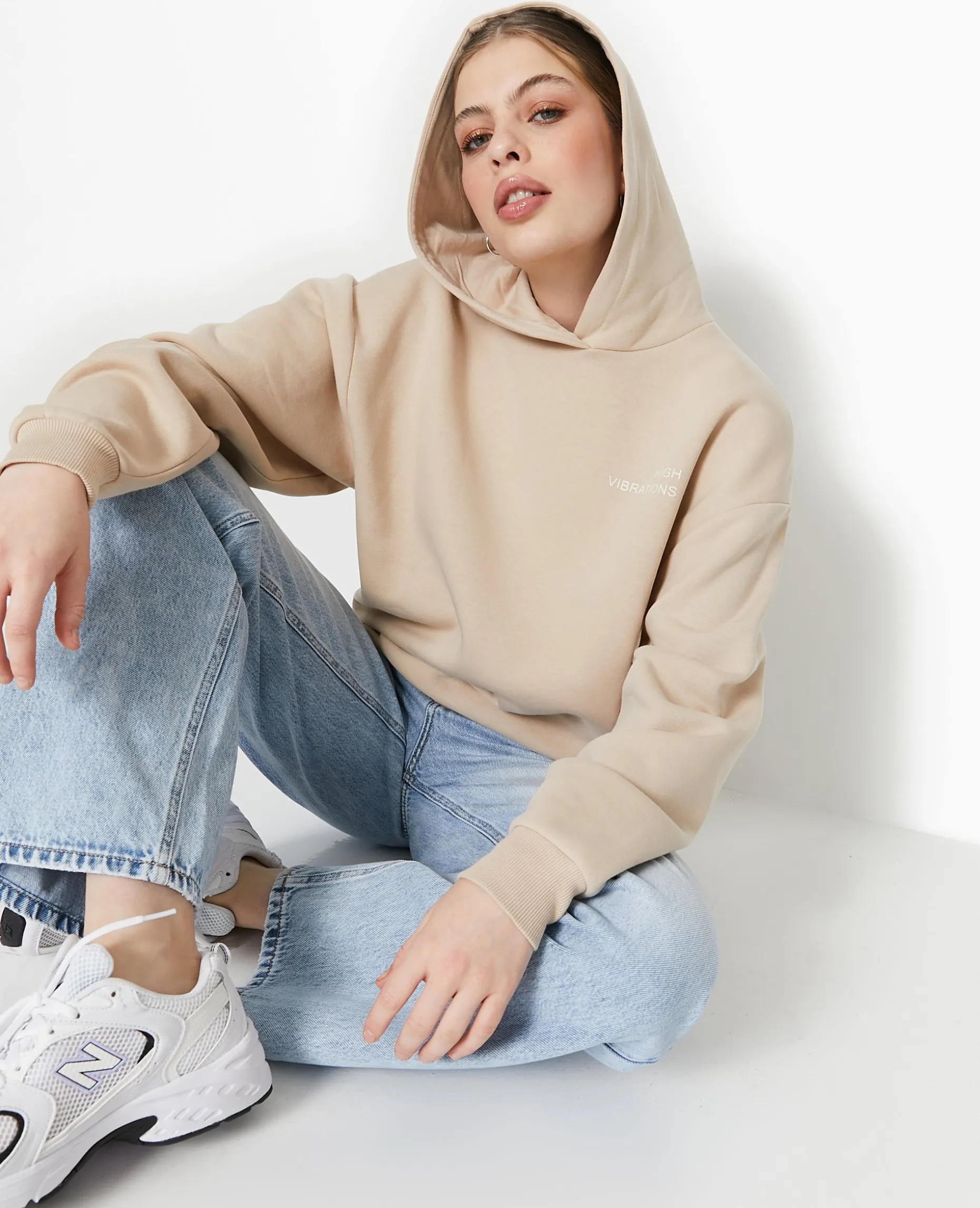 Sweat Capuche Avec Print Devant Et Dos - Beige