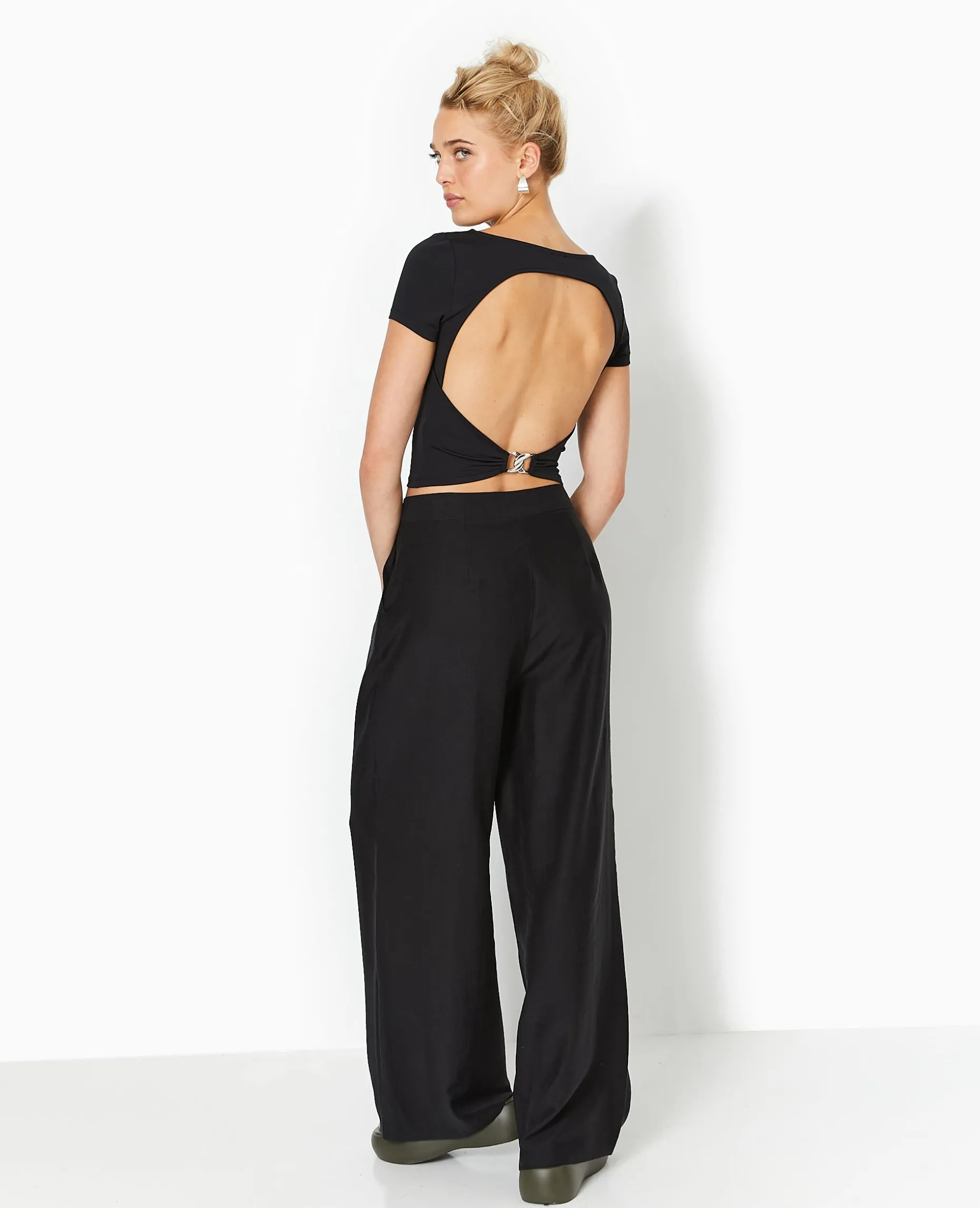 Top Court Avec Cut Out Dos - Noir
