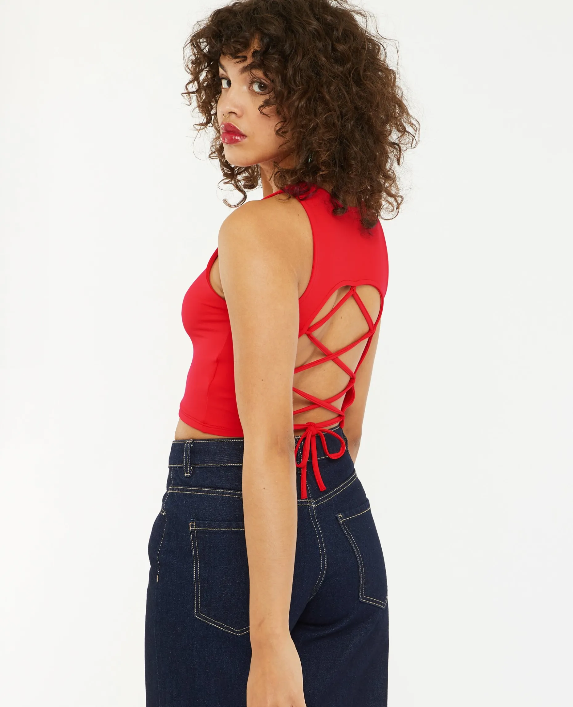 Top Court Avec Cut Out Et Laçage Dos - Rouge