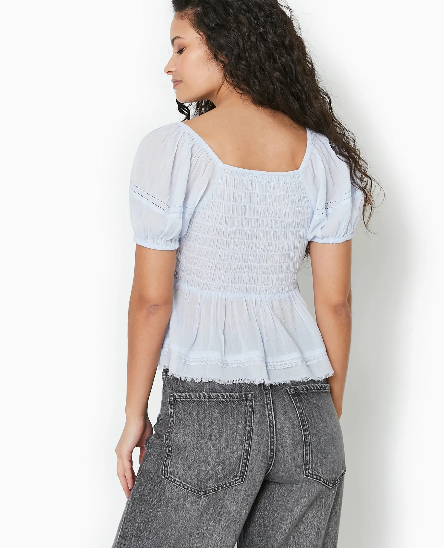 Top En Tissu Léger Avec Dentelle Et Smocks - Bleu