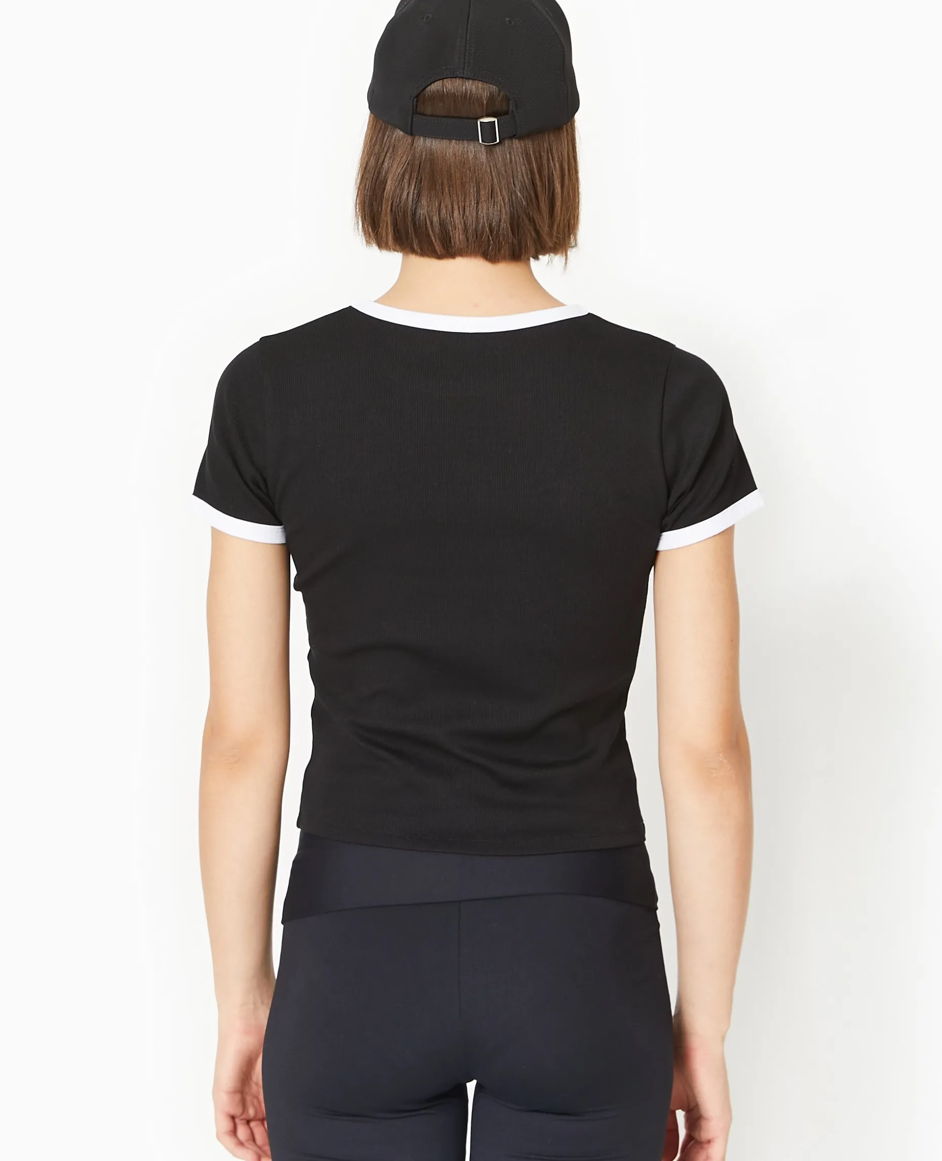 T-shirt Ajusté Avec Bords Contrastés - Noir
