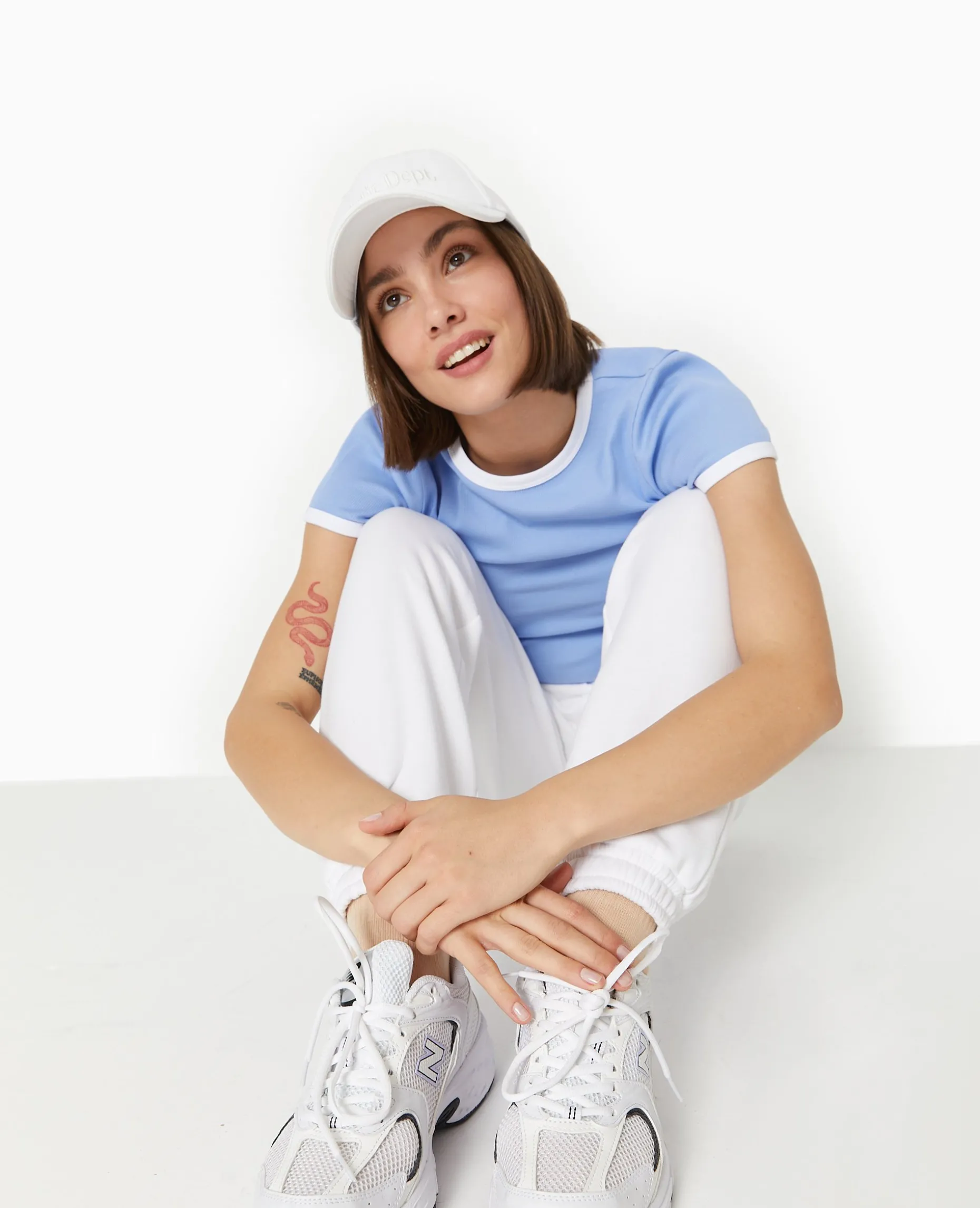 T-shirt Ajusté Avec Bords Contrastés - Bleu