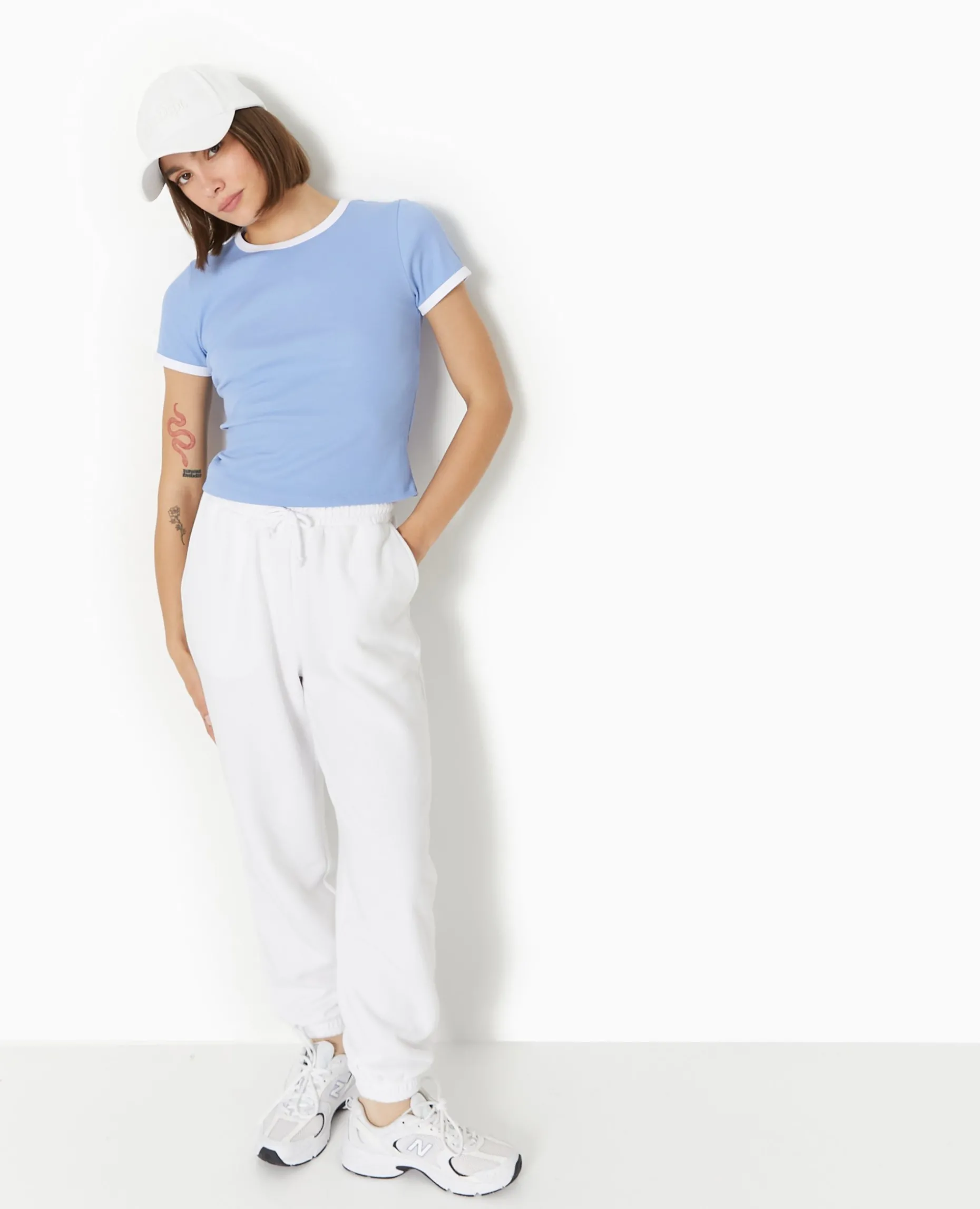 T-shirt Ajusté Avec Bords Contrastés - Bleu